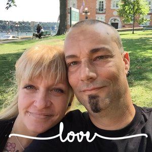 Meet your Posher, Dennis